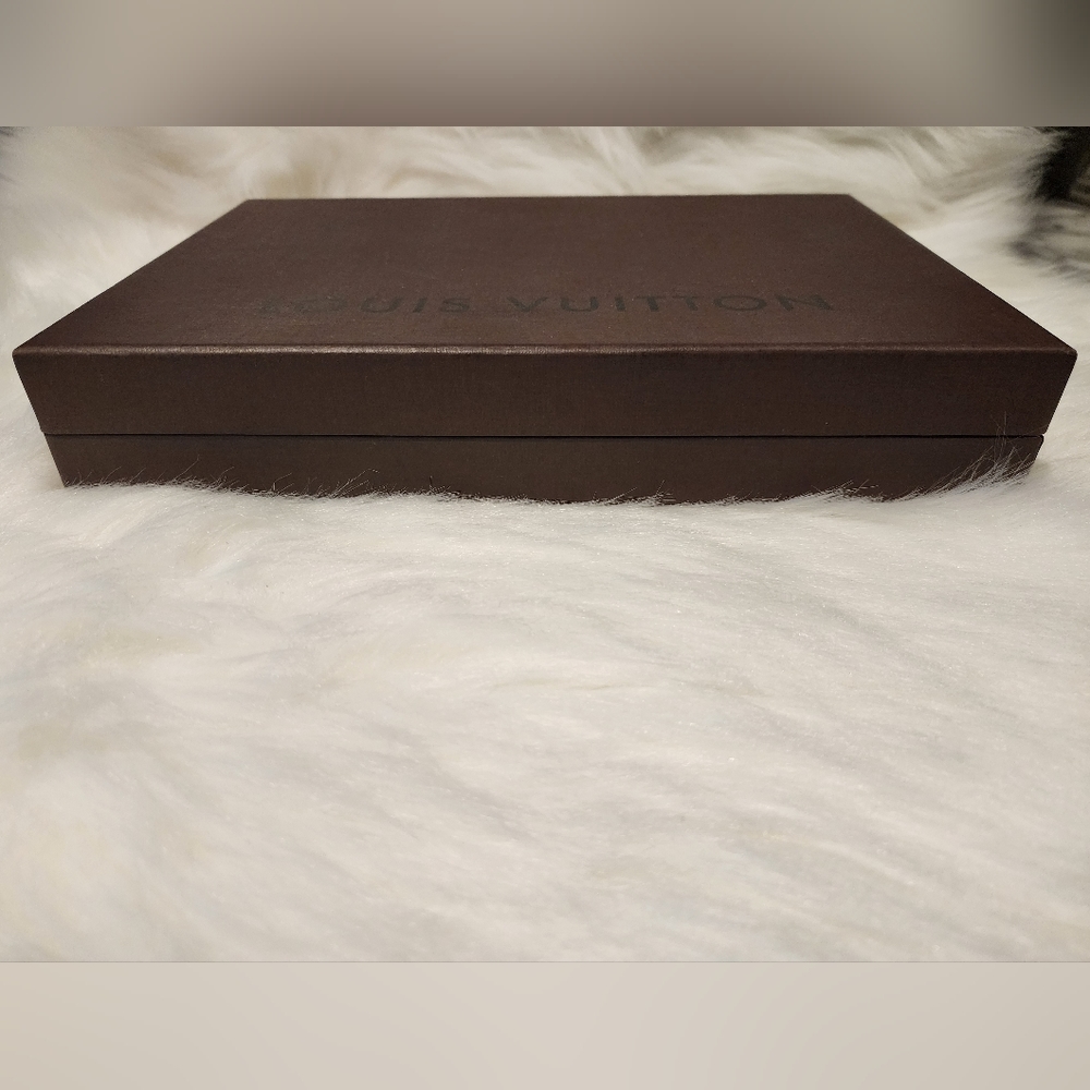 Louis Vuitton Accessory Box - Picture 2 of 9